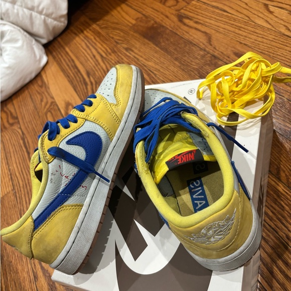 Nike Kids Blue and Yellow Sneakers
